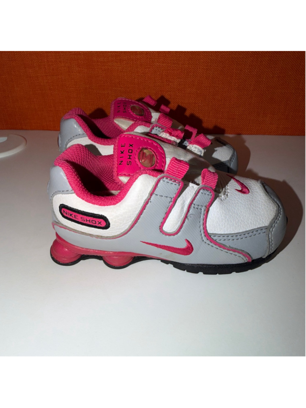 Baby Nike Shox Sneakers Size 6 White and Pink No Strings